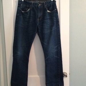 Men’s American Eagle relaxed straight leg jeans 32